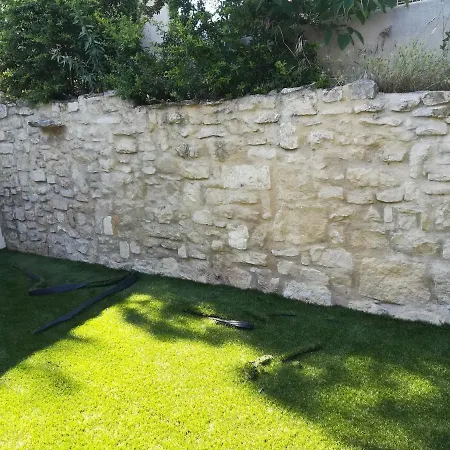 Avec Le Confort D'un *